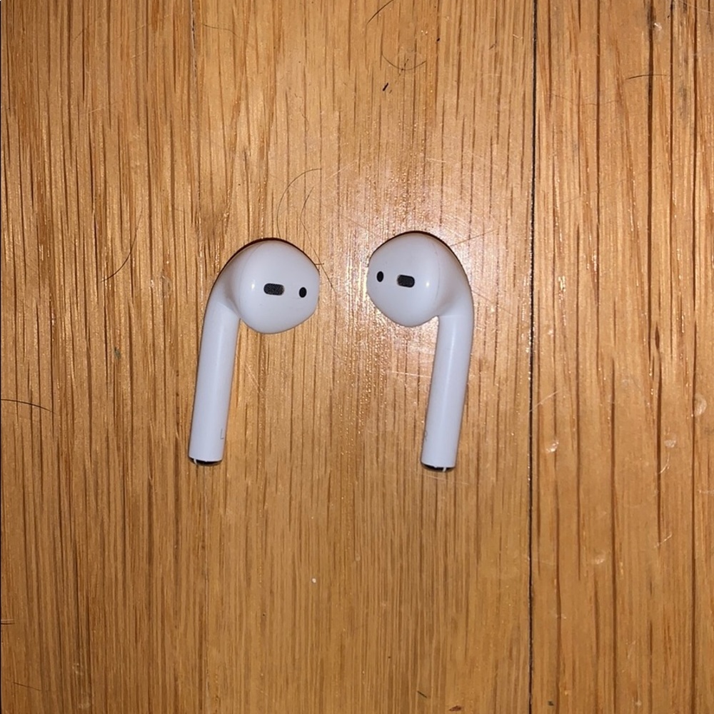 Airpods (no case)